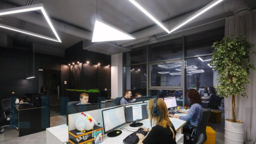 Купить Подвесной светодиодный светильник Siled Trigon-Prof 7370354 за 38 700 руб. в Туле фото 2 Купить с доставкой Подвесной светодиодный светильник Siled Trigon-Prof 7370354 в Туле фото 2