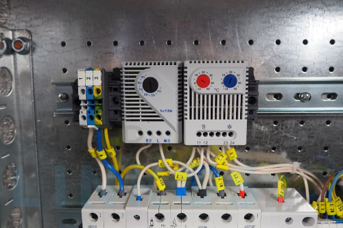 Купить Телекоммуникационный шкаф ЦМО ШТВ-Н-6.6.3-4ААА-Т2 за 65 880 руб. в Туле фото 3 Купить с доставкой Телекоммуникационный шкаф ЦМО ШТВ-Н-6.6.3-4ААА-Т2 в Туле фото 3